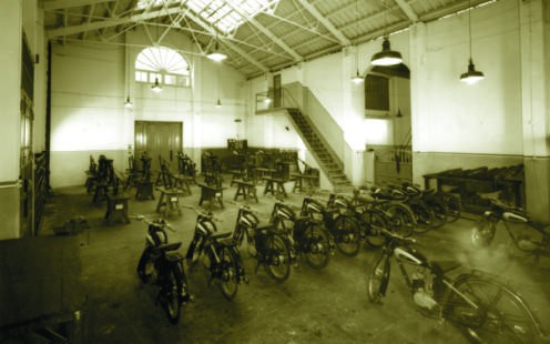Fábrica de motos Villof , años 50, ubicada en la Avenida del Puerto de Valencia