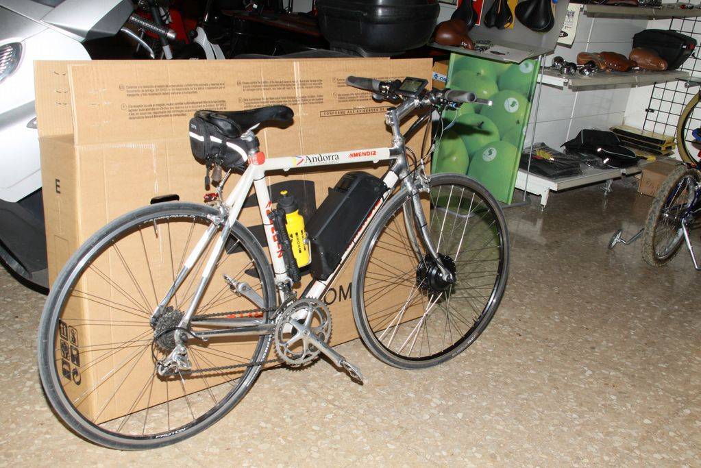 Bicicleta Mendiz transformada en bicicleta eléctrica