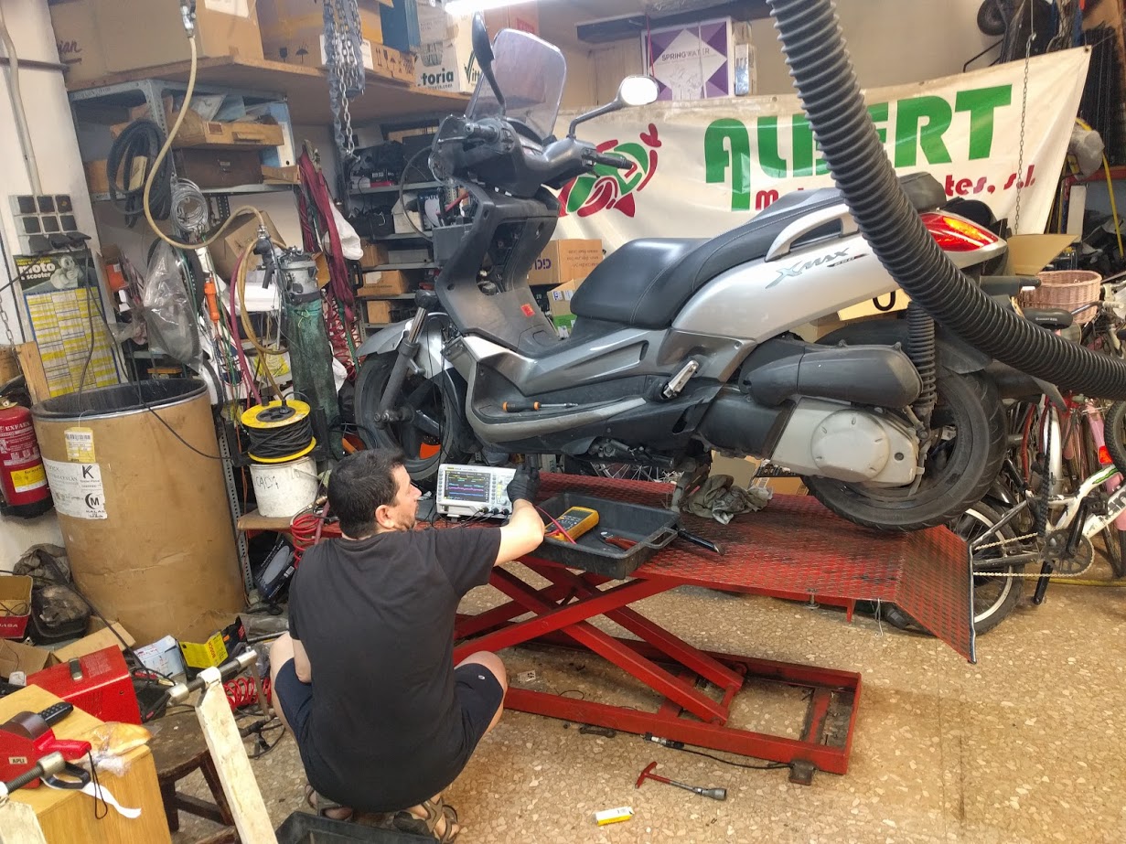 Reparacion moto Moncada